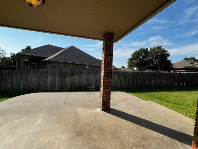 13111 Red Oak Drive, Choctaw, OK 73020