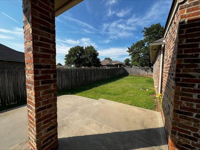 13111 Red Oak Drive, Choctaw, OK 73020