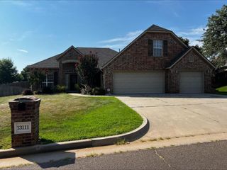 13111 Red Oak Drive, Choctaw, OK 73020