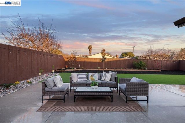 6332 Rockrose Dr, Newark, CA 94560