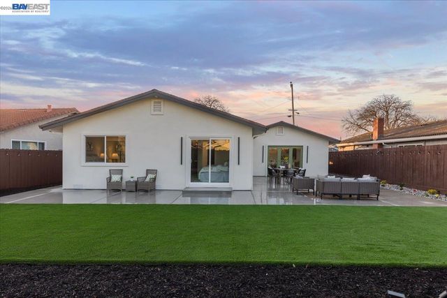 6332 Rockrose Dr, Newark, CA 94560