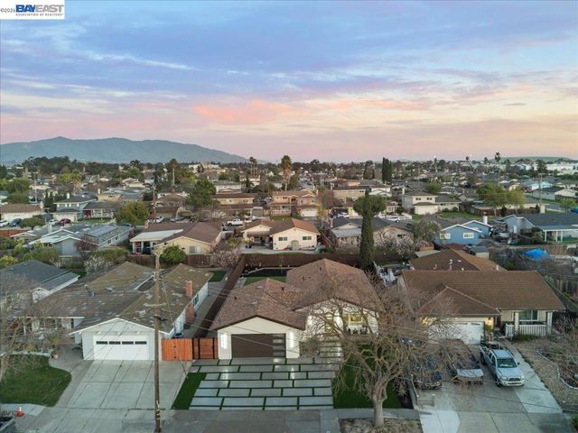 6332 Rockrose Dr, Newark, CA 94560