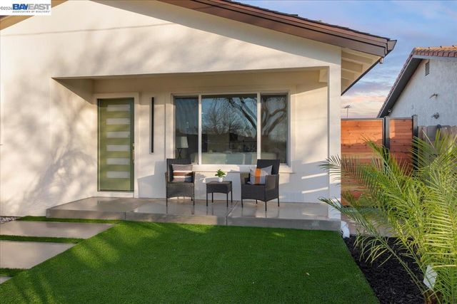 6332 Rockrose Dr, Newark, CA 94560