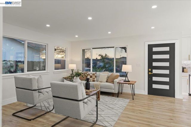 6332 Rockrose Dr, Newark, CA 94560