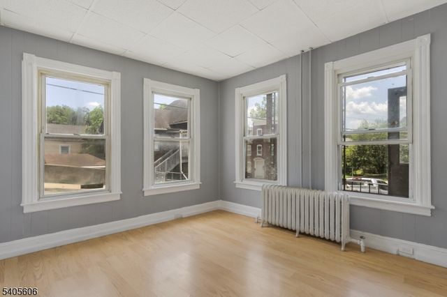 11 Hudson St, Phillipsburg Town, NJ 08865