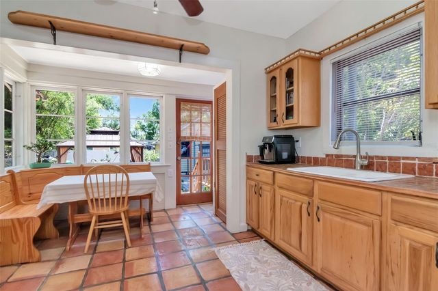 220 W FERN STREET, Tampa, FL 33604