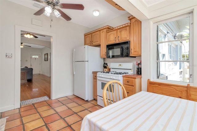 220 W FERN STREET, Tampa, FL 33604