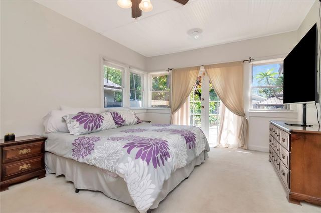 220 W FERN STREET, Tampa, FL 33604