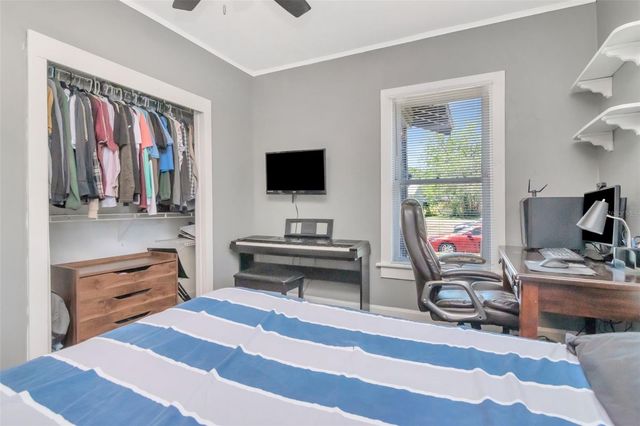 220 W FERN STREET, Tampa, FL 33604