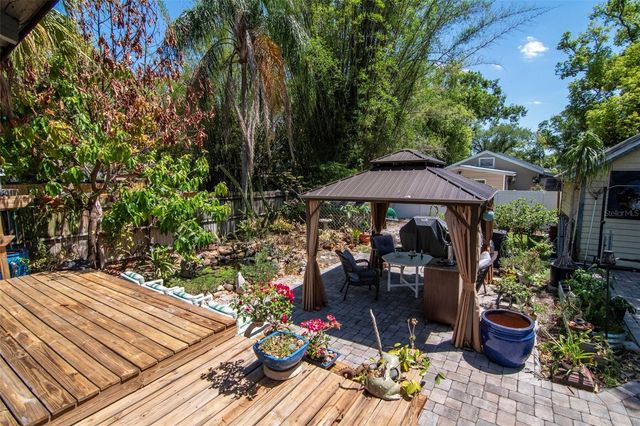 220 W FERN STREET, Tampa, FL 33604