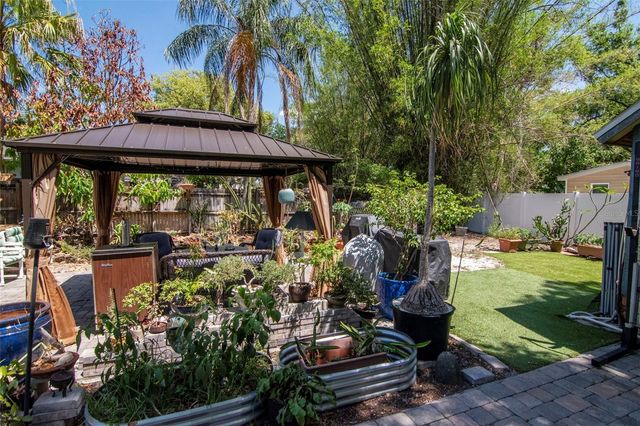 220 W FERN STREET, Tampa, FL 33604