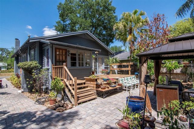 220 W FERN STREET, Tampa, FL 33604