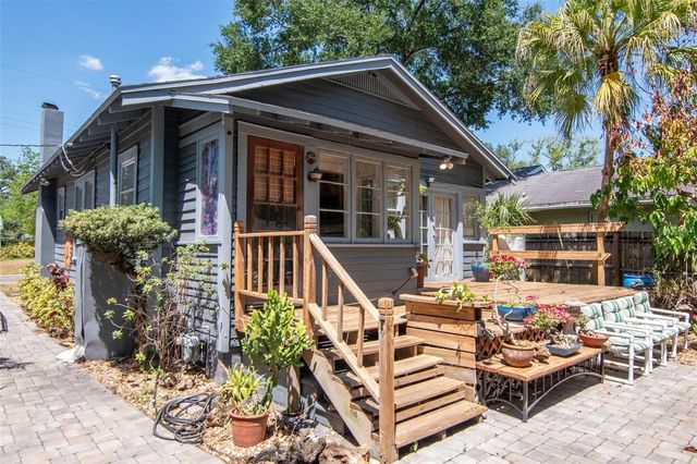 220 W FERN STREET, Tampa, FL 33604