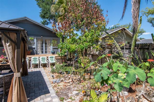 220 W FERN STREET, Tampa, FL 33604