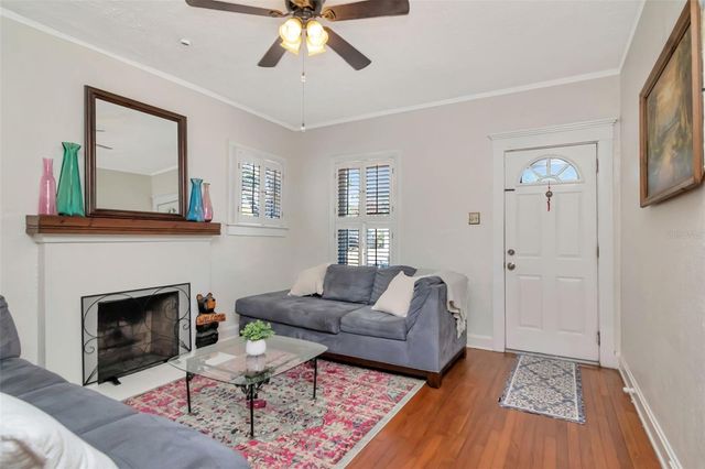 220 W FERN STREET, Tampa, FL 33604