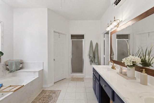 5064 Holleman Drive S, College Station, TX 77845
