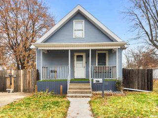 617 E VIRGINIA Avenue, Peoria, IL 61603