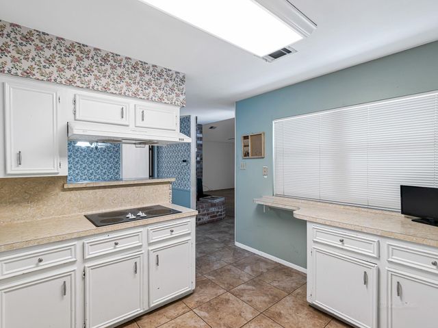 1911 Mission Creek Circle, Houston, TX 77084