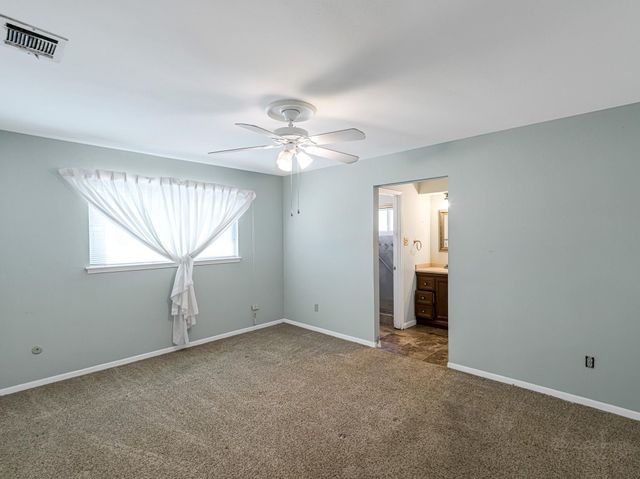 1911 Mission Creek Circle, Houston, TX 77084
