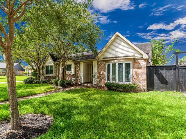 1911 Mission Creek Circle, Houston, TX 77084