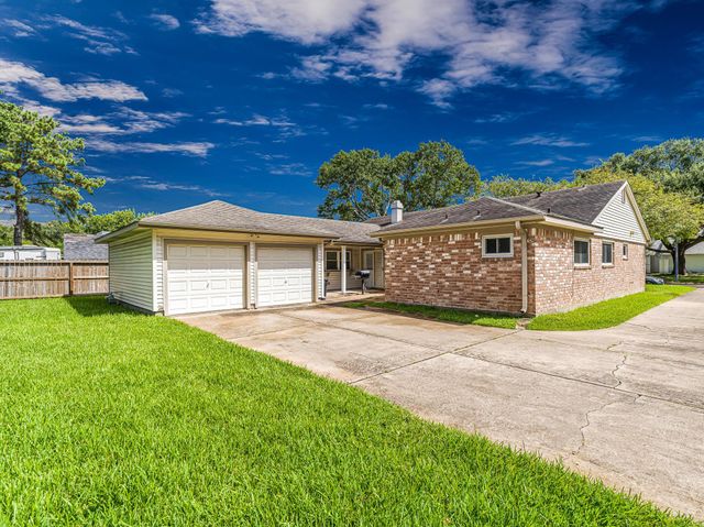 1911 Mission Creek Circle, Houston, TX 77084