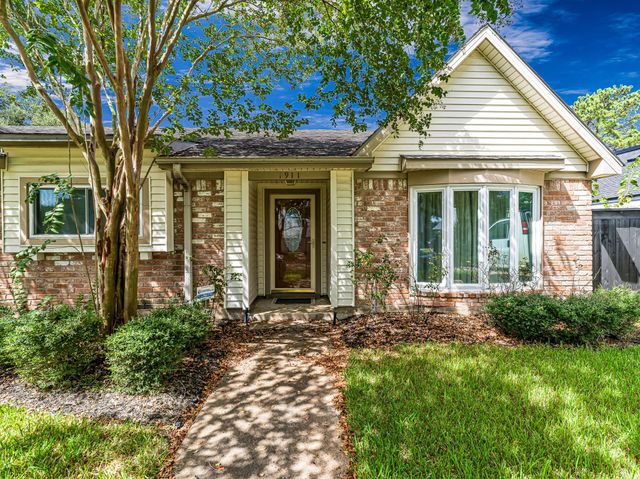 1911 Mission Creek Circle, Houston, TX 77084