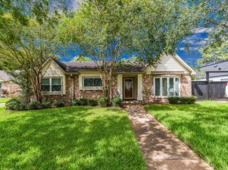 1911 Mission Creek Circle, Houston, TX 77084