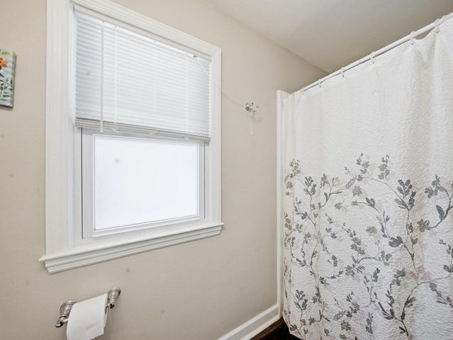 3852 1st STREET, Milwaukee, WI 53207