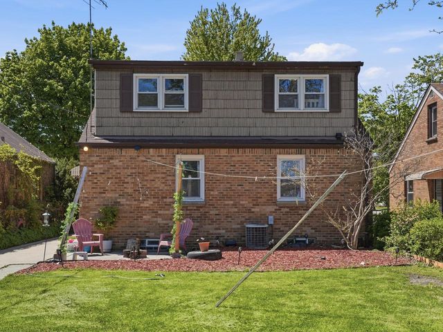 3852 1st STREET, Milwaukee, WI 53207
