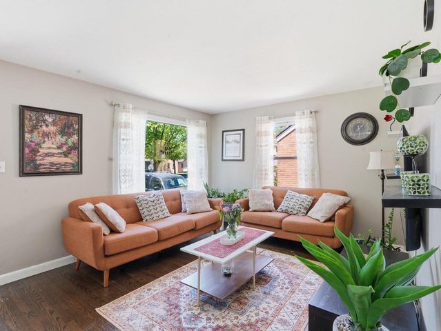 3852 1st STREET, Milwaukee, WI 53207