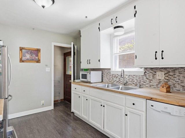 3852 1st STREET, Milwaukee, WI 53207