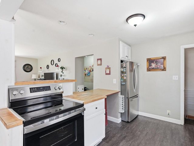 3852 1st STREET, Milwaukee, WI 53207