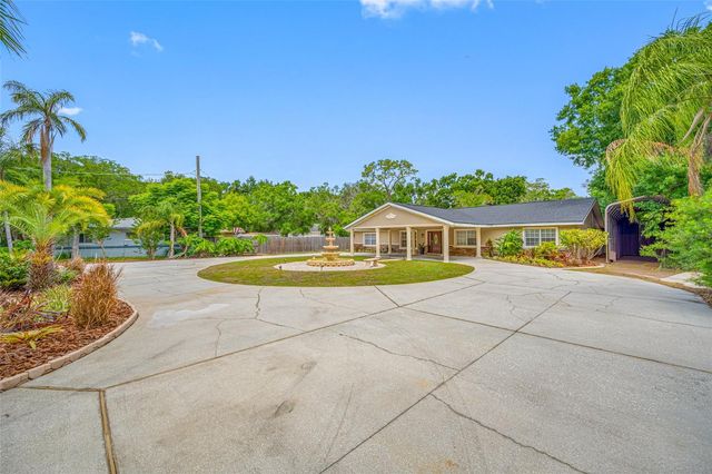 15314 LAKE MAGDALENE BOULEVARD, Tampa, FL 33618