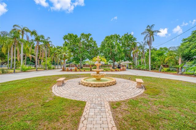 15314 LAKE MAGDALENE BOULEVARD, Tampa, FL 33618