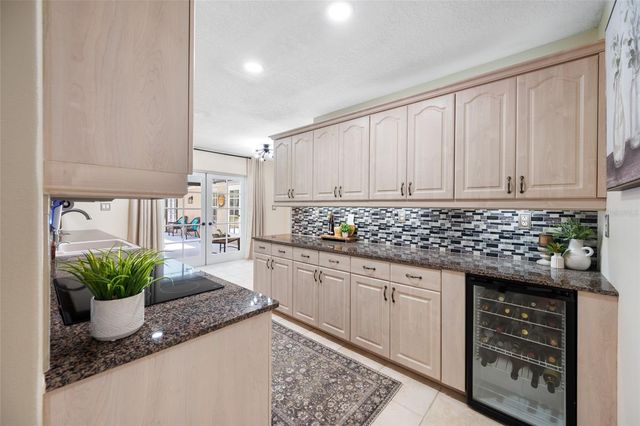 15314 LAKE MAGDALENE BOULEVARD, Tampa, FL 33618