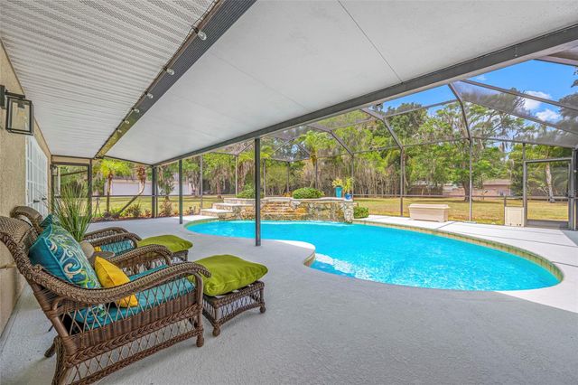 15314 LAKE MAGDALENE BOULEVARD, Tampa, FL 33618