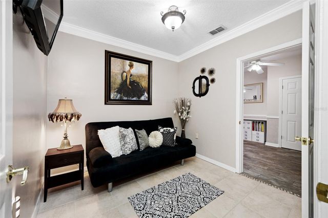 15314 LAKE MAGDALENE BOULEVARD, Tampa, FL 33618