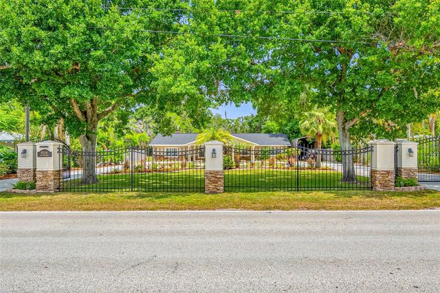 15314 LAKE MAGDALENE BOULEVARD, Tampa, FL 33618