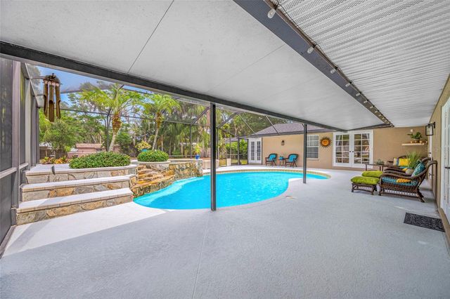 15314 LAKE MAGDALENE BOULEVARD, Tampa, FL 33618