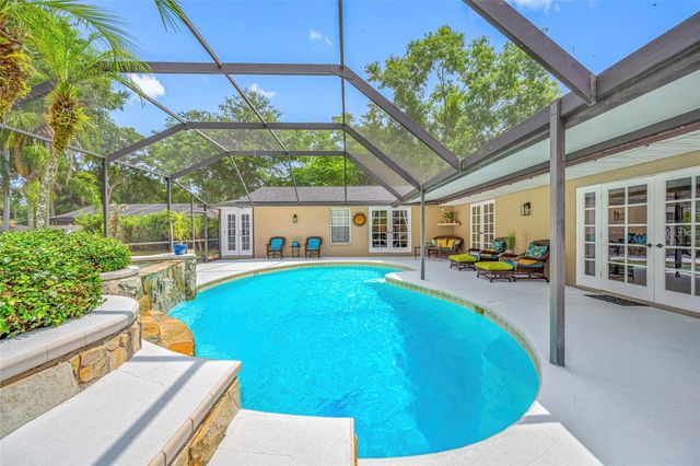 15314 LAKE MAGDALENE BOULEVARD, Tampa, FL 33618