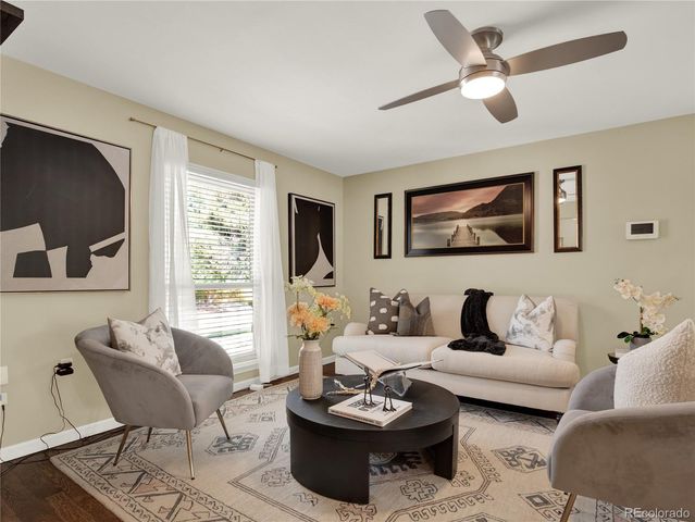 7958 S Roslyn Way, Centennial, CO 80112