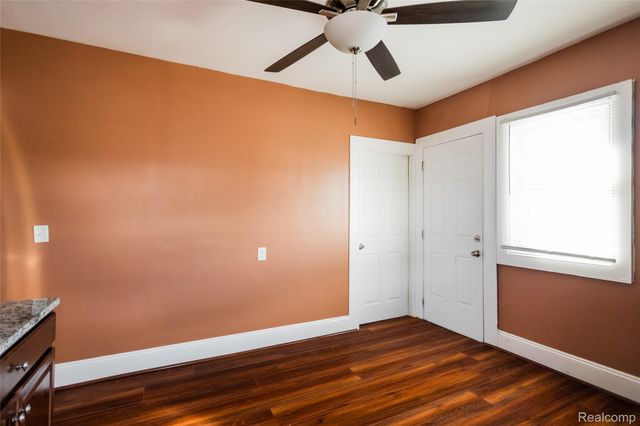 5435 Burns Street, Detroit, MI 48213