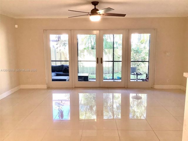 3581 Simms St, Hollywood, FL 33021