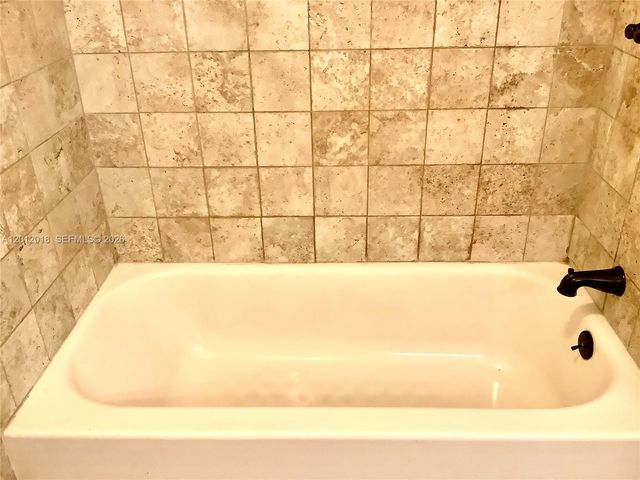 3581 Simms St, Hollywood, FL 33021