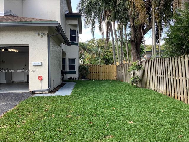 3581 Simms St, Hollywood, FL 33021
