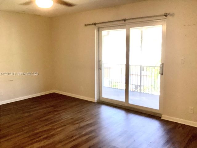 3581 Simms St, Hollywood, FL 33021