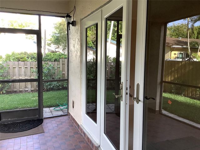 3581 Simms St, Hollywood, FL 33021