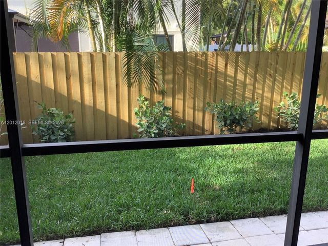 3581 Simms St, Hollywood, FL 33021