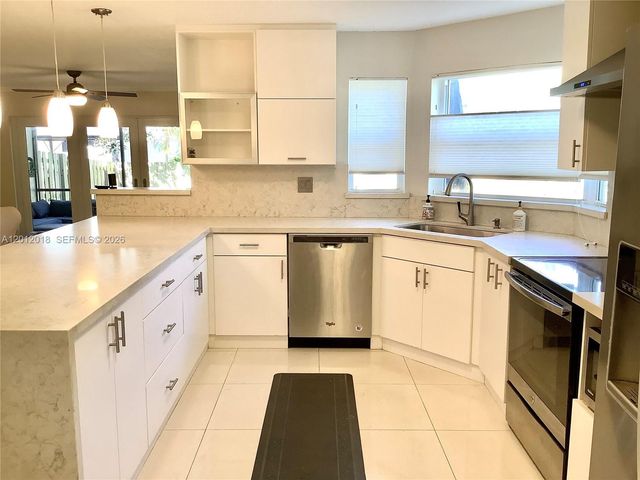 3581 Simms St, Hollywood, FL 33021