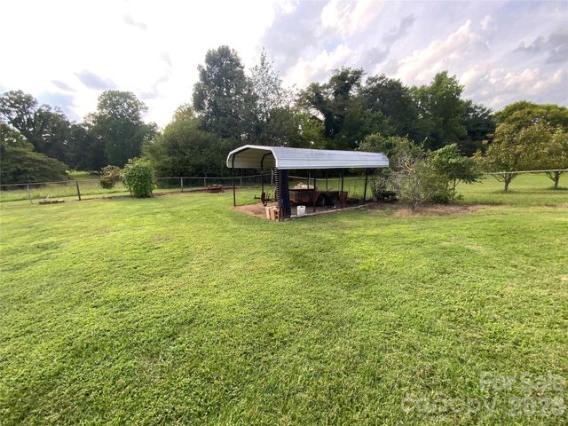 1749 Oak Grove Church Road, Ellenboro, NC 28040